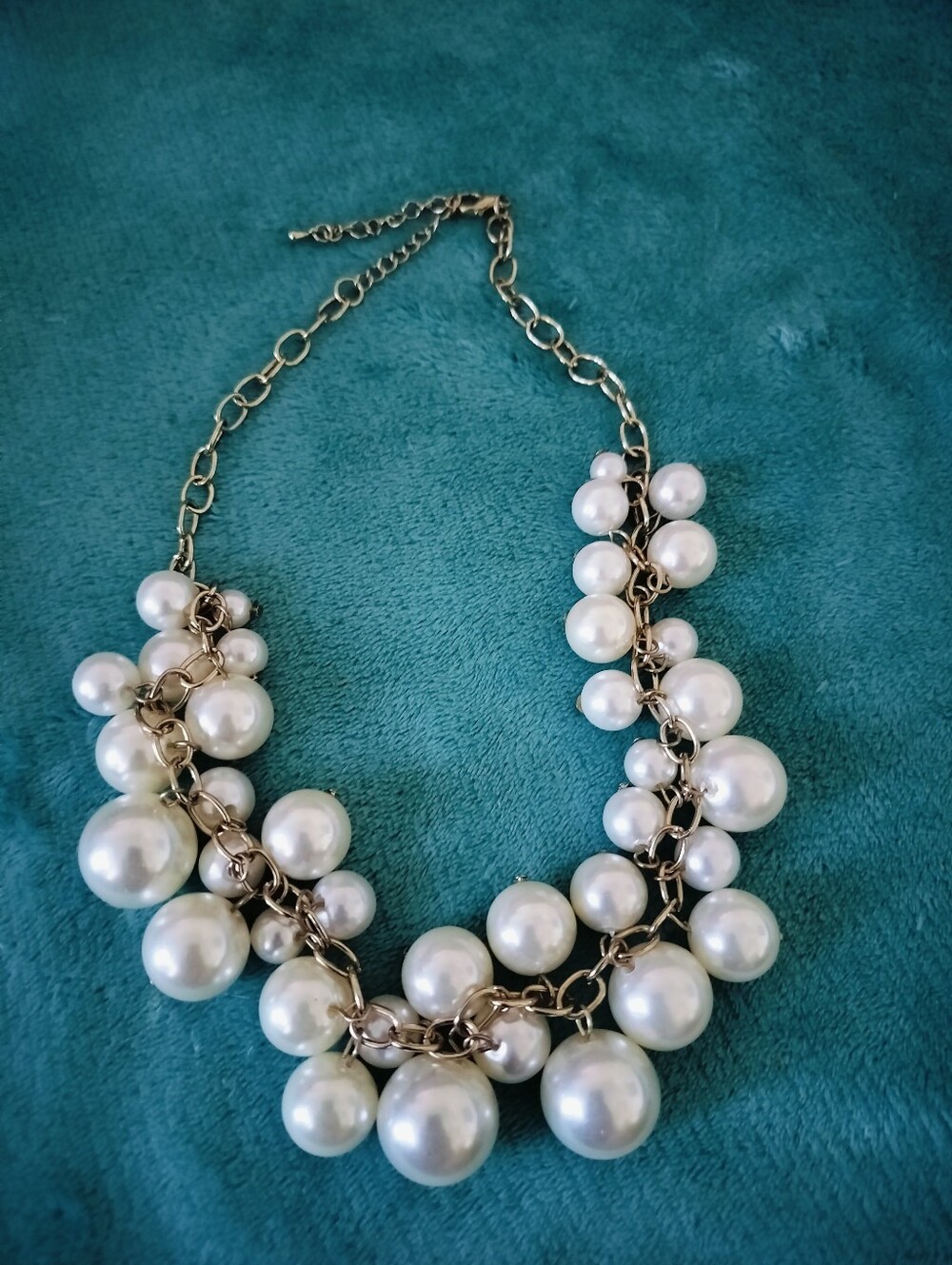 Vintage Chunky Faux Pearl Cluster Bubble Statement Necklace Gold Tone